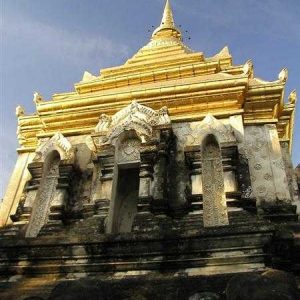 thailand_chiang_mai_golden_stupa